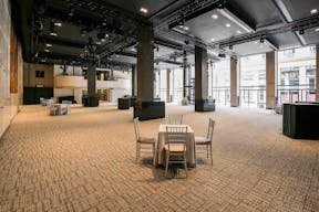 Stunning Place Vendôme Showroom - Image 1