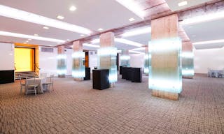 Stunning Place Vendôme Showroom - Image 2