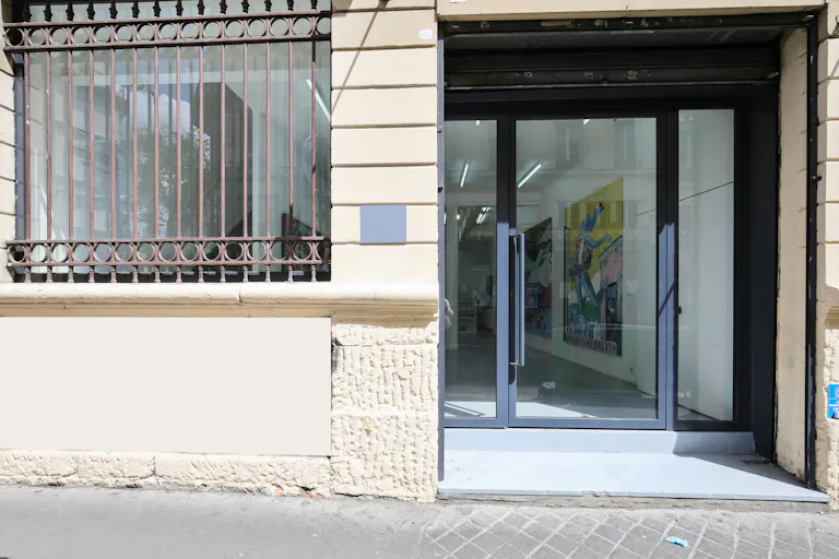 Gallery Space in Le Marais - Image 4