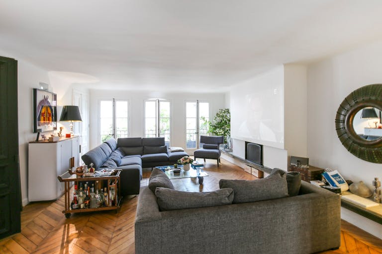 Beautiful Apartment in Paris 1st - Image 2