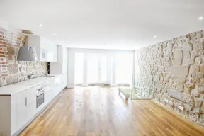 Modern Showroom in Le Marais - Image 1