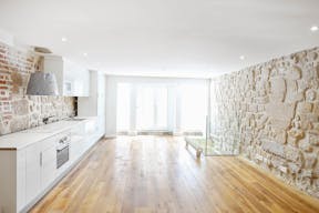 Modern Showroom in Le Marais - Image 1