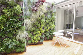 Modern Showroom in Le Marais - Image 2