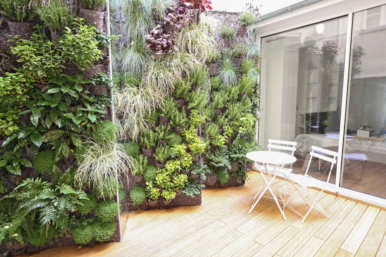 Modern Showroom in Le Marais - Image 2