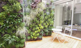 Modern Showroom in Le Marais - Image 2
