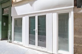 Modern Showroom in Le Marais - Image 4