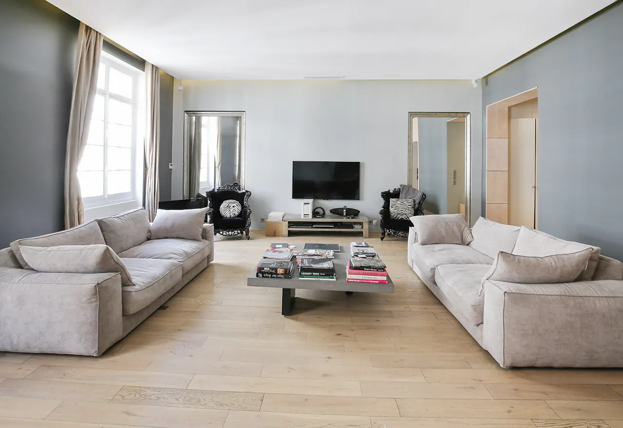 Apartment near Chaillot - Image 2