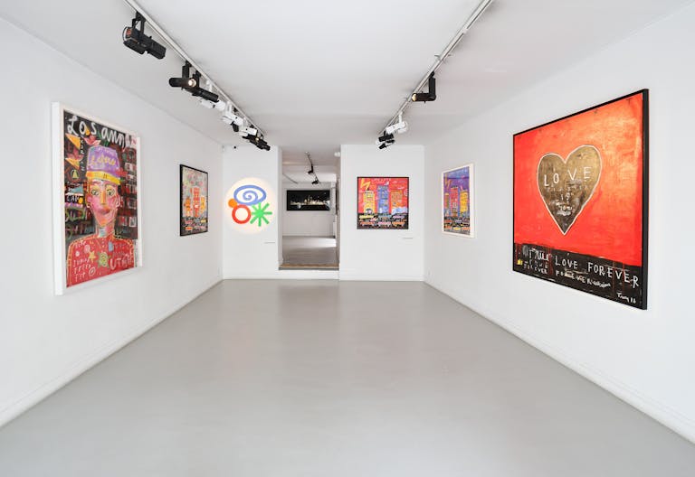Gallery Space in Montmartre - Image 0