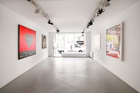 Gallery Space in Montmartre - Image 1