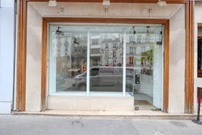 Gallery Space in Montmartre - Image 2