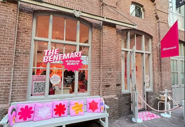 Cozy Shop in the Famous Hallen - Image 0