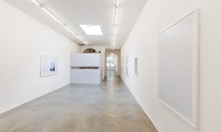 Bright Art Gallery in Jordaan - Image 2