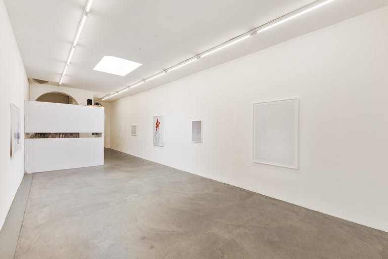 Bright Art Gallery in Jordaan - Image 3