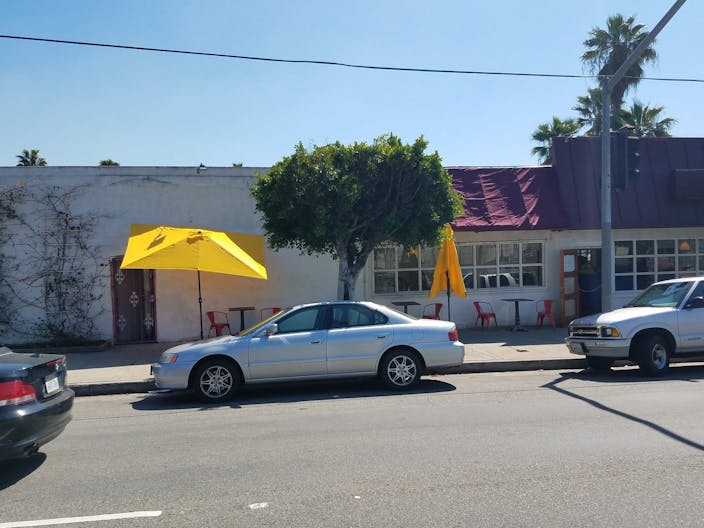 Art Deco / Industrial / Art gallery / Retail / Coffee Shop / Open Kitchen Bar Space Available for Shoots, Events - Image 0