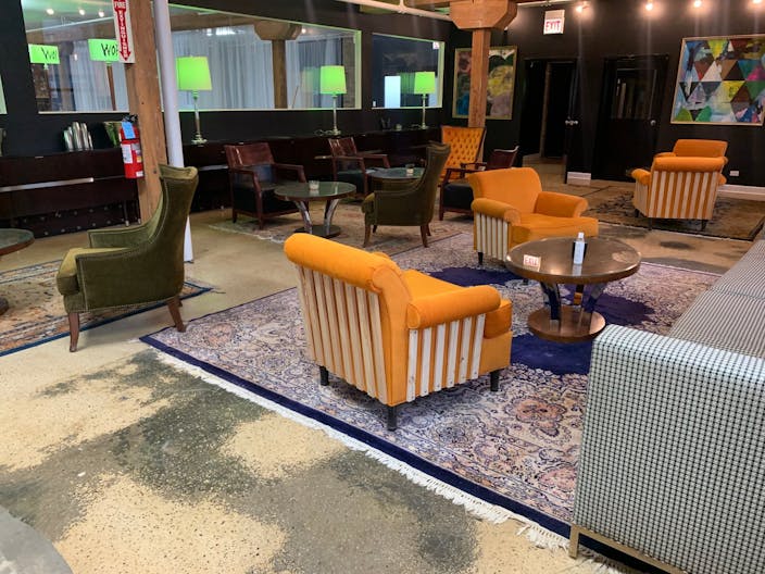 Cozy Art Studio in Chicago - Image 4