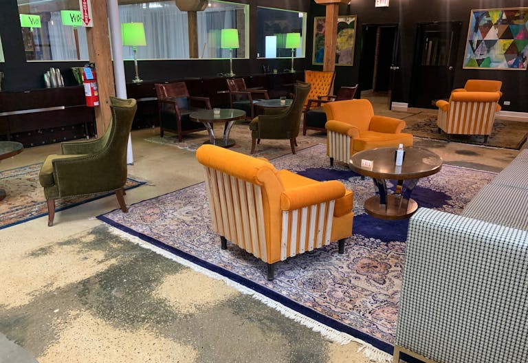 Cozy Art Studio in Chicago - Image 4