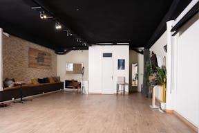 Avenue de verdun Showroom - Image 1