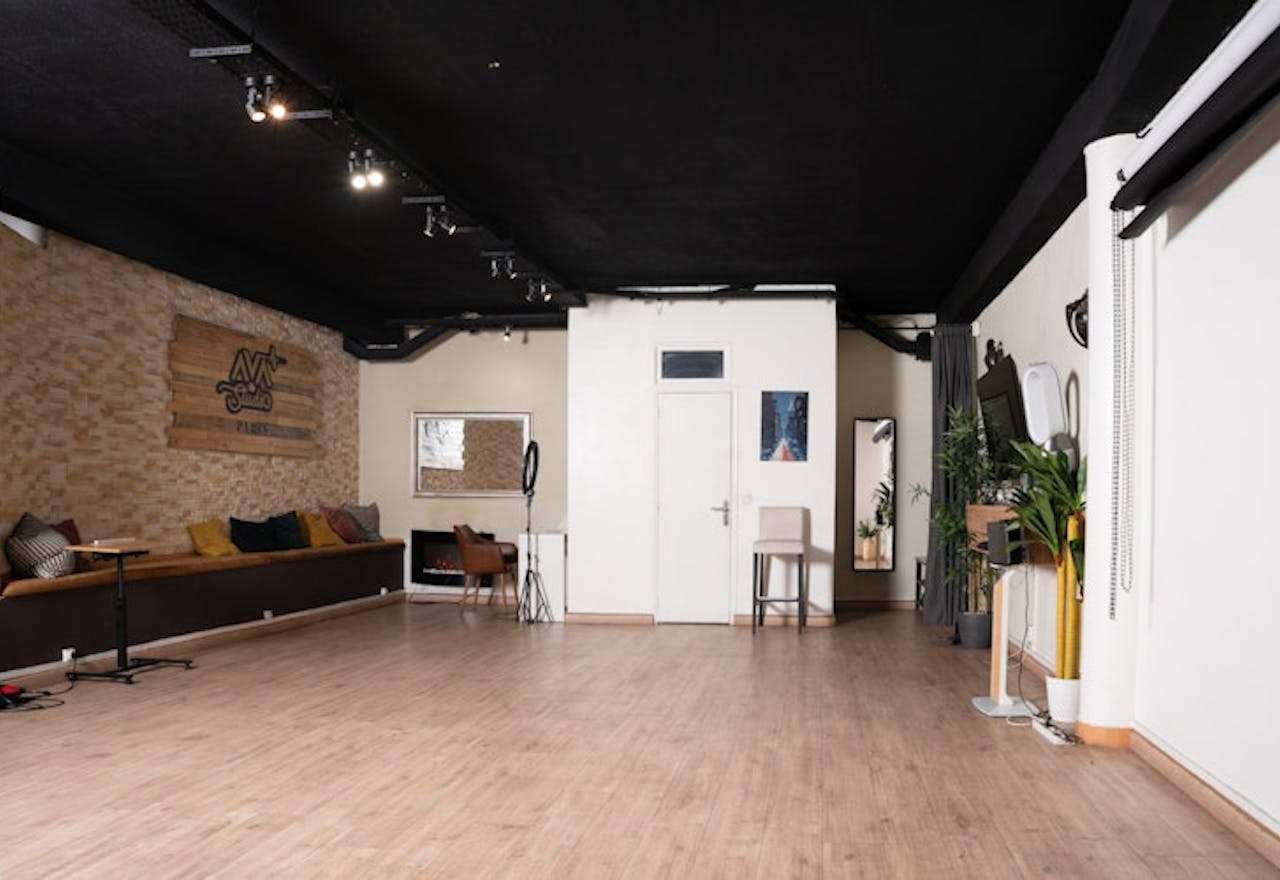 Avenue de verdun Showroom - Image 1