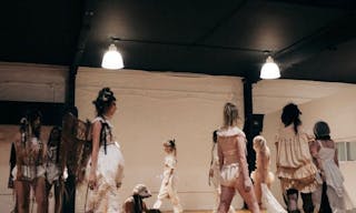 Sunny Plant Filled Dumbo Restored Warehouse // Perfect for Photo shoots/Dinner Parties/Events - Image 12