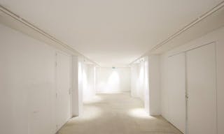 Shop in Paris France - Image 6