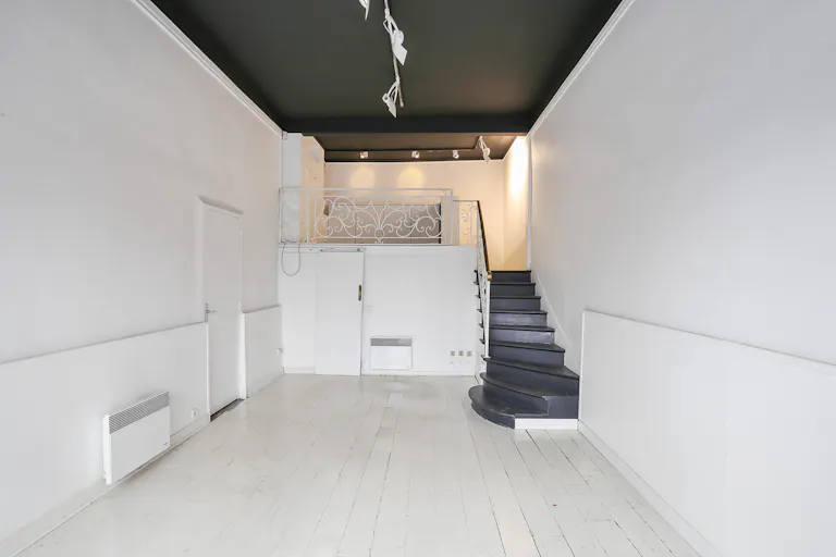 Charming Madeleine Retail Space - Image 0
