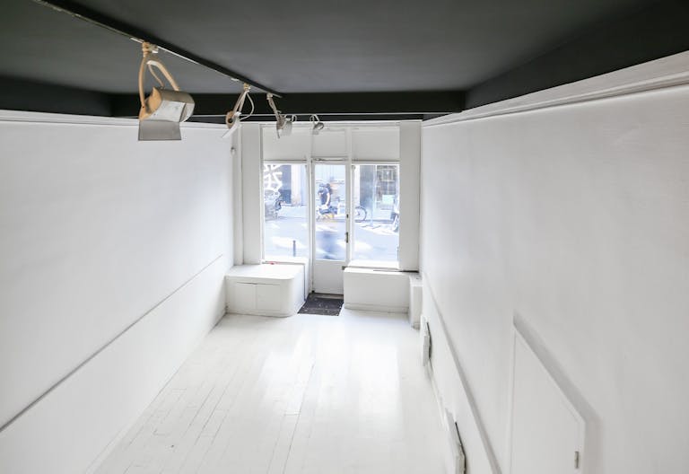 Charming Madeleine Retail Space - Image 3