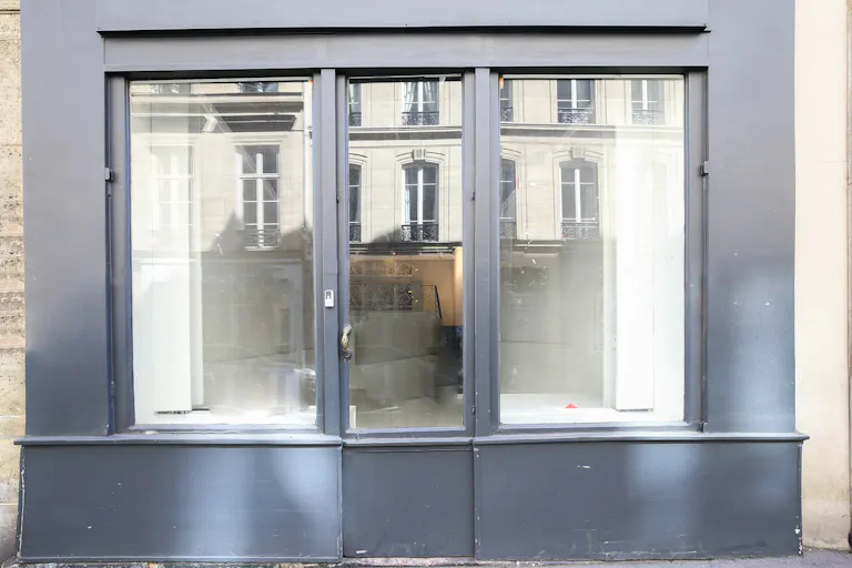 Charming Madeleine Retail Space - Image 4