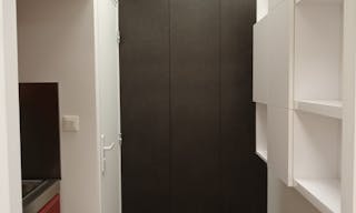 Gallery / Showroom space between Bastille and R�publique - Image 3