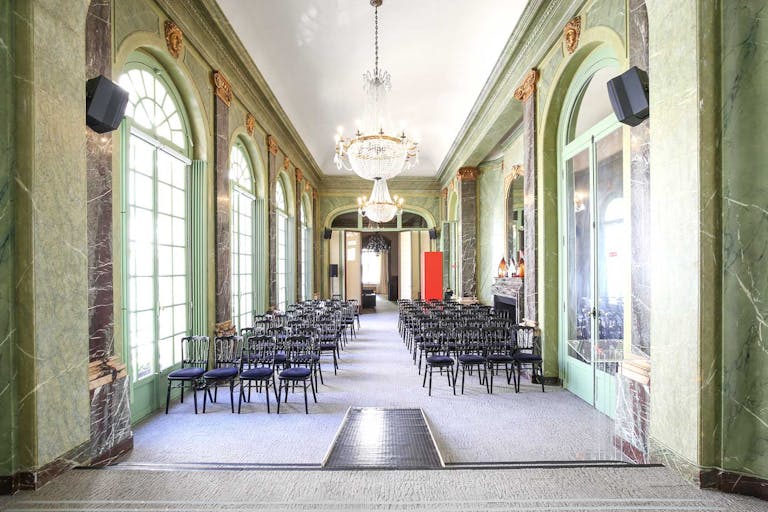 Historic Venue in Chaillot - Image 2