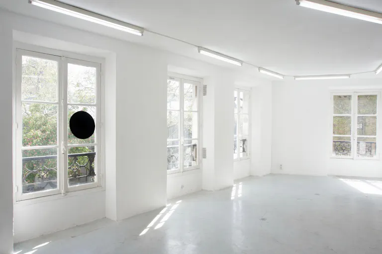 Temporary Showroom in Le Marais - Image 1
