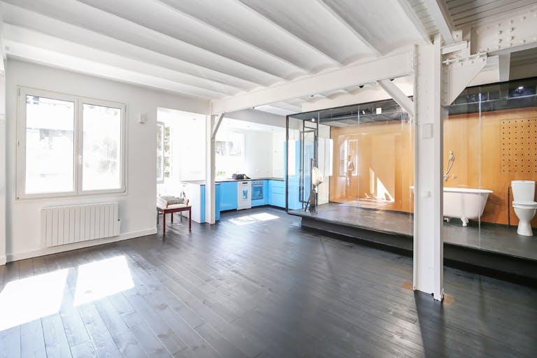 Folie-Méricourt Showroom - Image 0