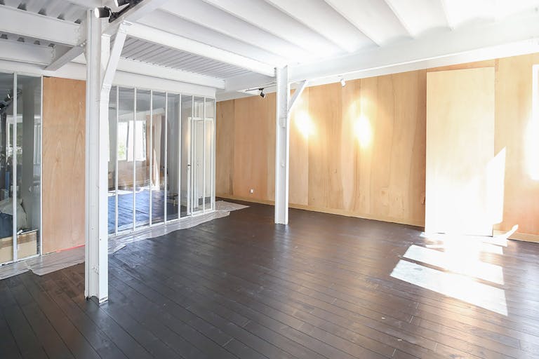 Folie-Méricourt Showroom - Image 2