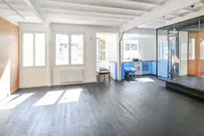 Folie-Méricourt Showroom - Image 3