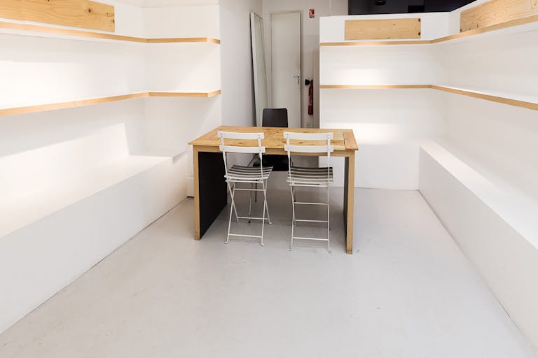 Fashion Showroom in Paris 2nd - Image 4