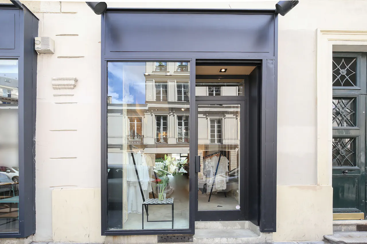 Pop-Up Boutique in Le Marais - Image 2