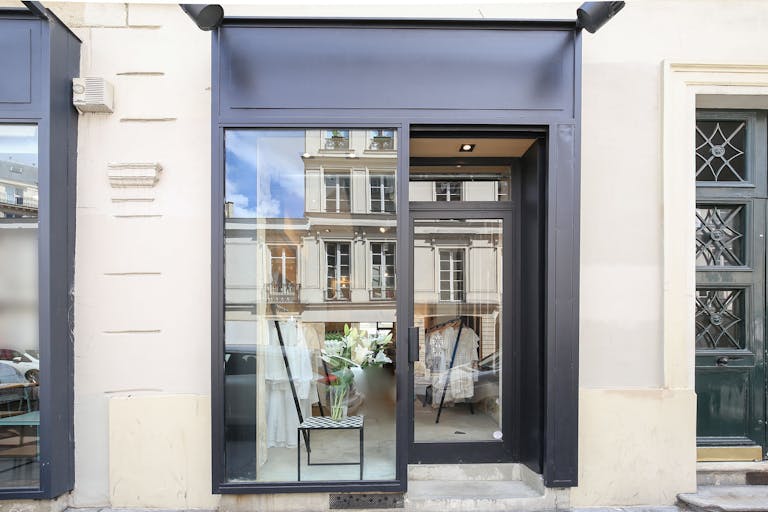 Pop-Up Boutique in Le Marais - Image 2