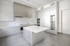 Amazing Event Space in Paris 16th - Image 11