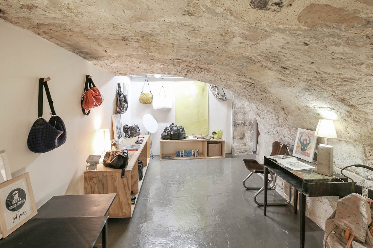 Creative Le Marais Retail Space - Image 1