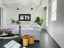 Dynamic NYC Studio Space - Image 1
