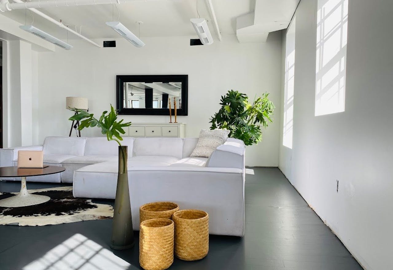 Dynamic NYC Studio Space - Image 1