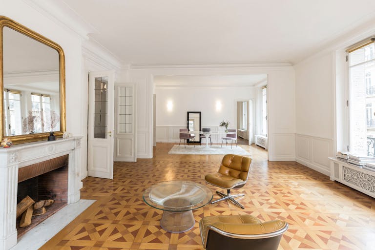 Beautiful Showroom in Paris 8th - Image 0