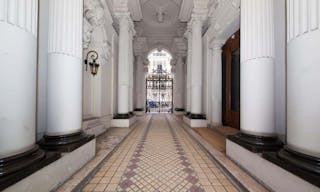 Beautiful Showroom in Paris 8th - Image 6