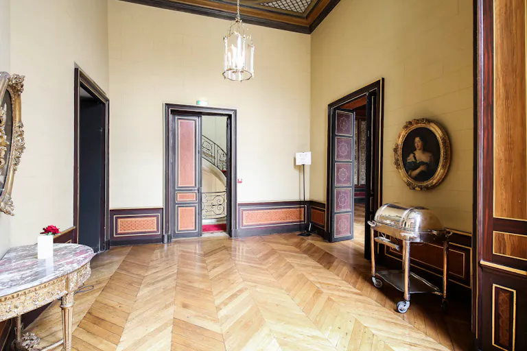 Elegant Venue in Place Vendôme - Image 4
