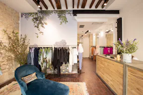 Modern Pop-Up Space in Le Marais - Image 1