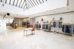 Vast Réaumur Retail Space - Image 0