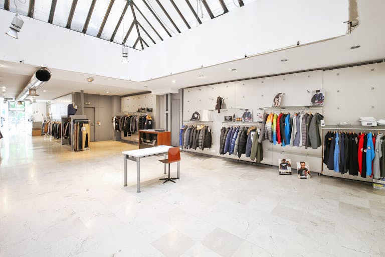 Vast Réaumur Retail Space - Image 0
