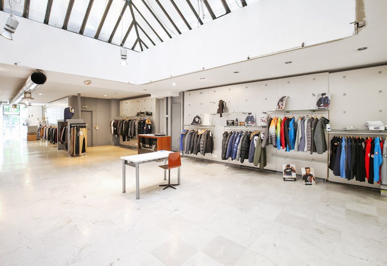 Vast Réaumur Retail Space - Image 0