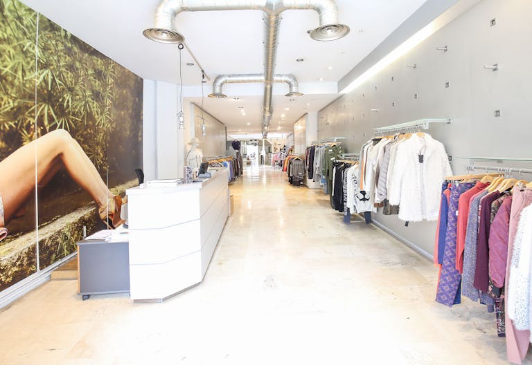 Vast Réaumur Retail Space - Image 2