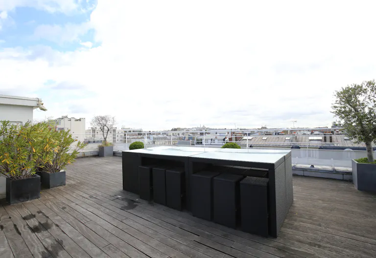 Beautiful Ternes Event Space - Image 1