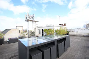 Beautiful Ternes Event Space - Image 2